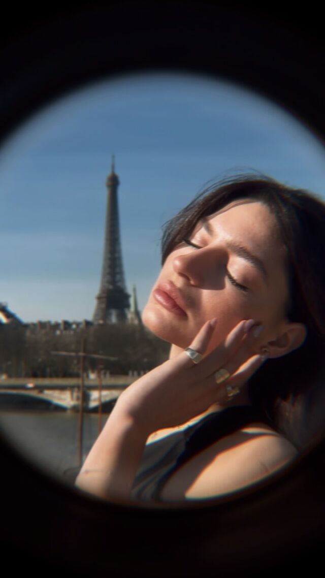 Dear Paris.Just wait for me.We are going to meet.I promise 
LOVE ME  #insiemejewellery #insiemecolorfest #fashionstyle #greekdesigners #fashionista #fashionjewelry #14kt #jewellerydesign #fashion #jewellery #paris