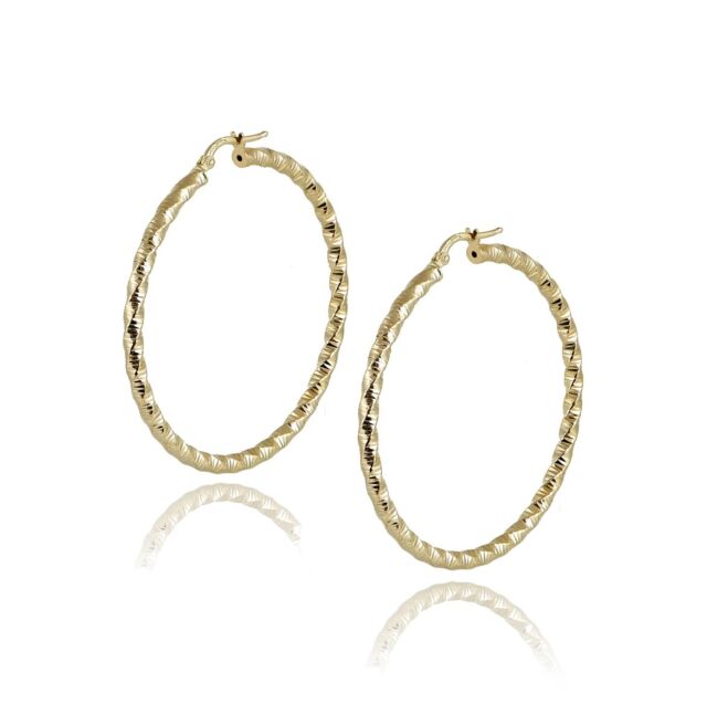 Minimally designed in order to ensure a great look!  #insiemejewellery #insiemecolorfest #jewellery #fashionjewelry #fashionista #earrings #goldearrings #greekdesigners #jewellerylove
